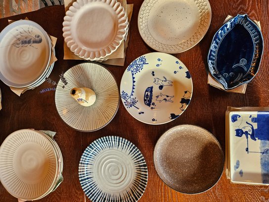 Looking for the unique and beautiful ceramics tablewares? You should visit our website!